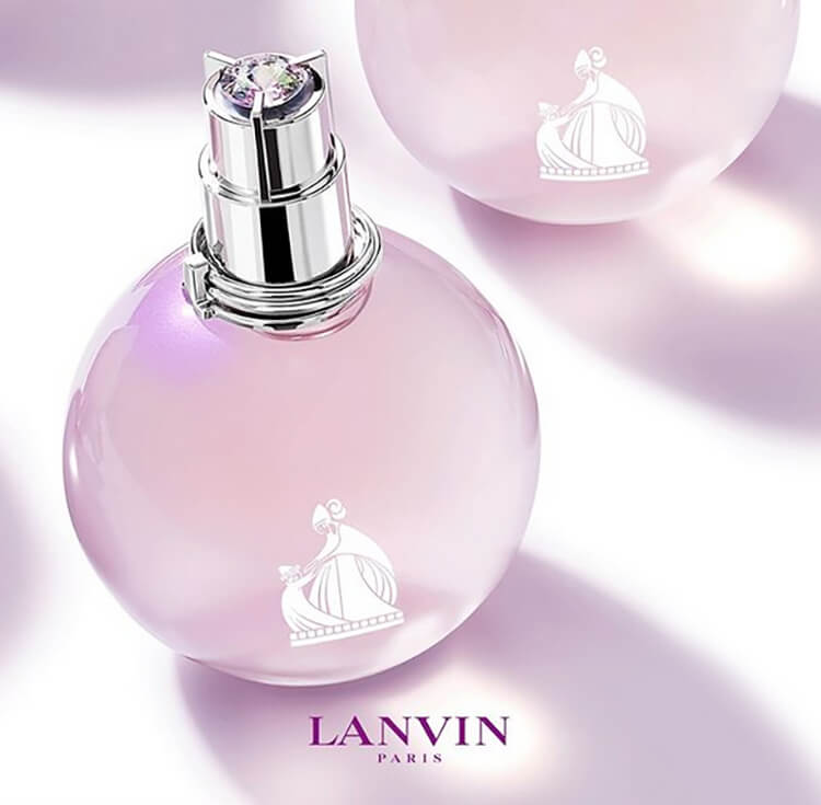 Lanvin Eclat D'Arpege Sheer EDT 30 ml  เริ่มต้นด้วยความสดใสและความละเอียดอ่อนของแนวโน๊ตอะควาติคอย่างใบบัว, pithaya fruit (แก้วมังกร) และส้มแมนดาริน สร้างความกลมกลืนที่ซับซ้อนละเอียดอ่อนพร้อมกับกลิ่นหอมๆของดอกไม้ที่แผ่รัศมีตรงแกนกลางที่ประกอบด้วย   water jasmine, ดอกพิโอนี่และดอก Lily of The Valley ดอกไม้ที่เจิดจรัสนี้ถูกห่อหุ้มด้วยครีมและผสมผสานระหว่างไวท์มัสค์, ไม้ซีดาร์และแอมเบอร์ น้ำหอมนี้ถูกปรุงแต่งขึ้นเพื่อเป็นเสมือนบทเพลงสรรเสริญแห่งความอ่อนโยน