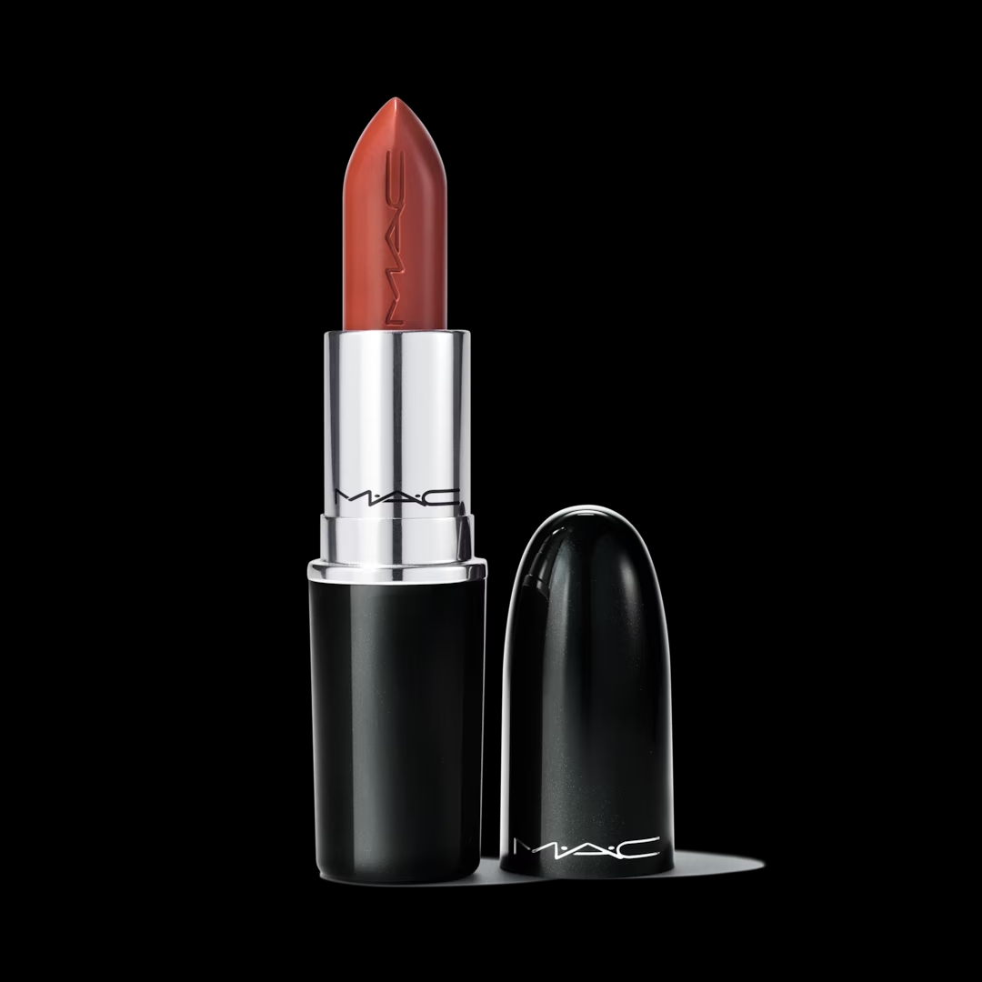 Lustreglass Lipstick Rouge A Levres #544 Business Casual 3g ลิปสติกเนื้อบางเบาผสมเมล็ดราสเบอร์รี่และน้ำมันมะกอกบริสุทธิ์ออร์แกนิก มอบสีสันที่บางเบาและแวววาวพร้อมผิวเคลือบเงาติดทนนาน